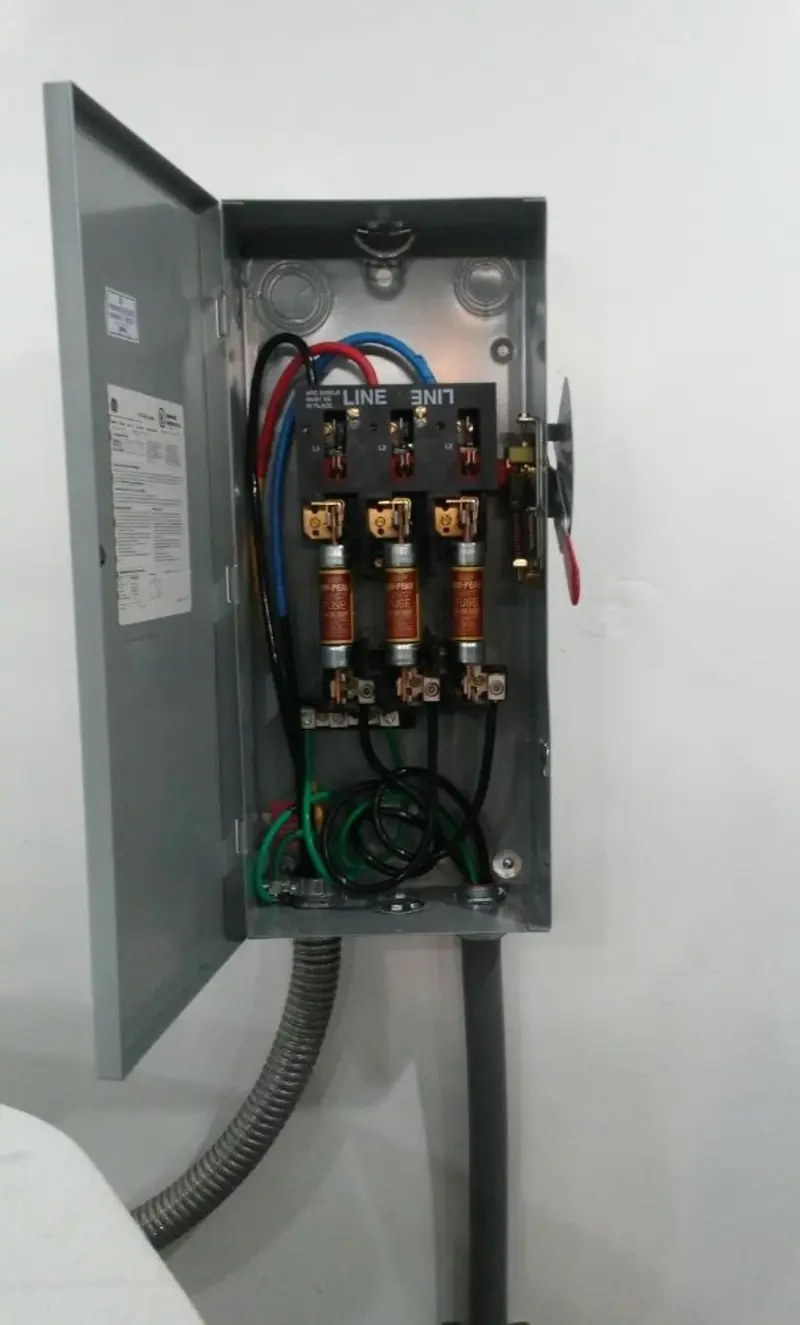 Three-phase disconnect switch installed for Smoke Detector Installation in Sierra Madre